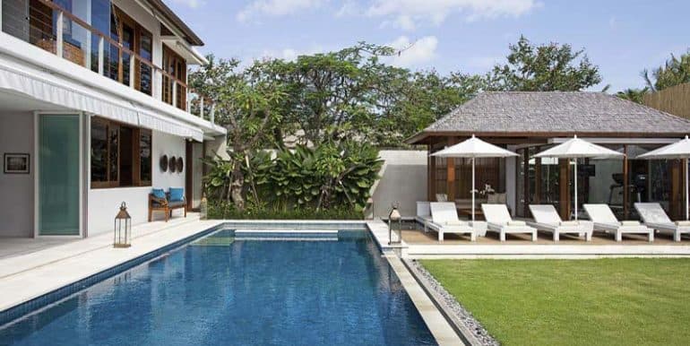 villa-the-pool